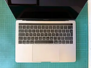 Laptop Apple MacBook Pro 2017 8GB Intel Core i5 SSD 256GB