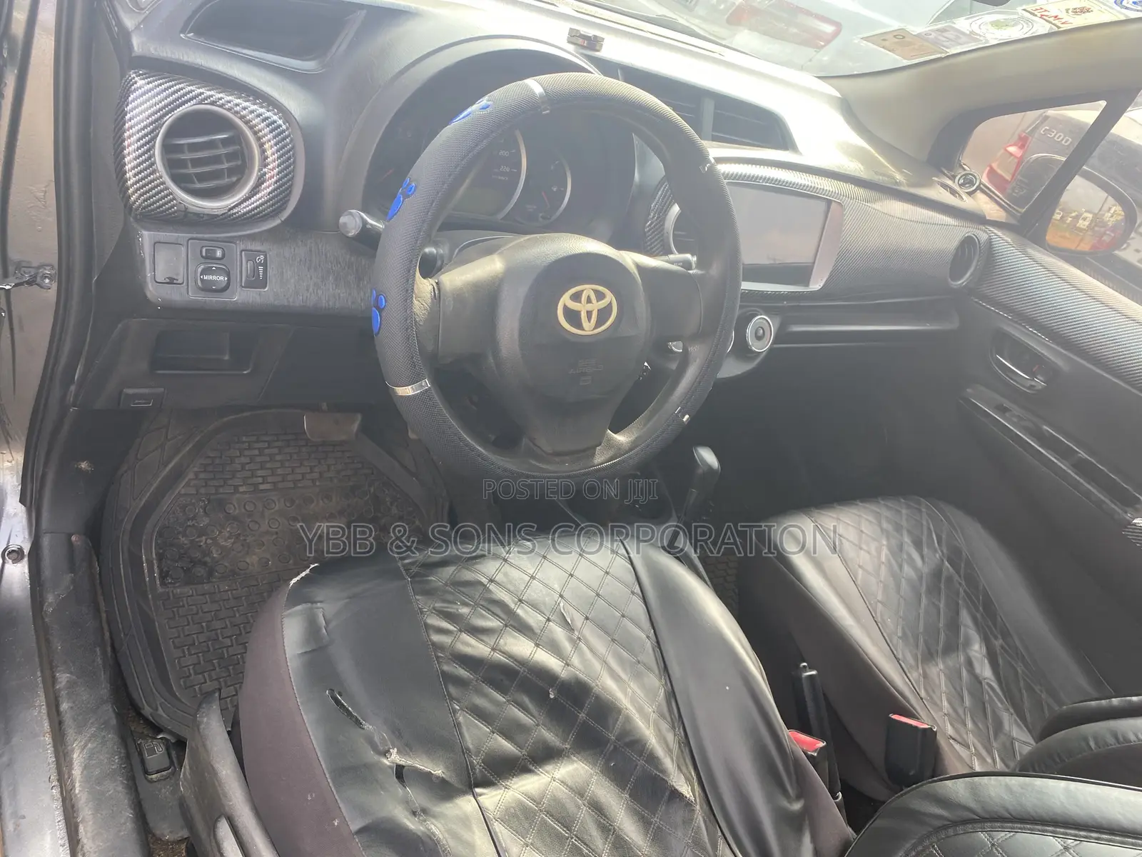 Toyota Yaris 2012 Gray