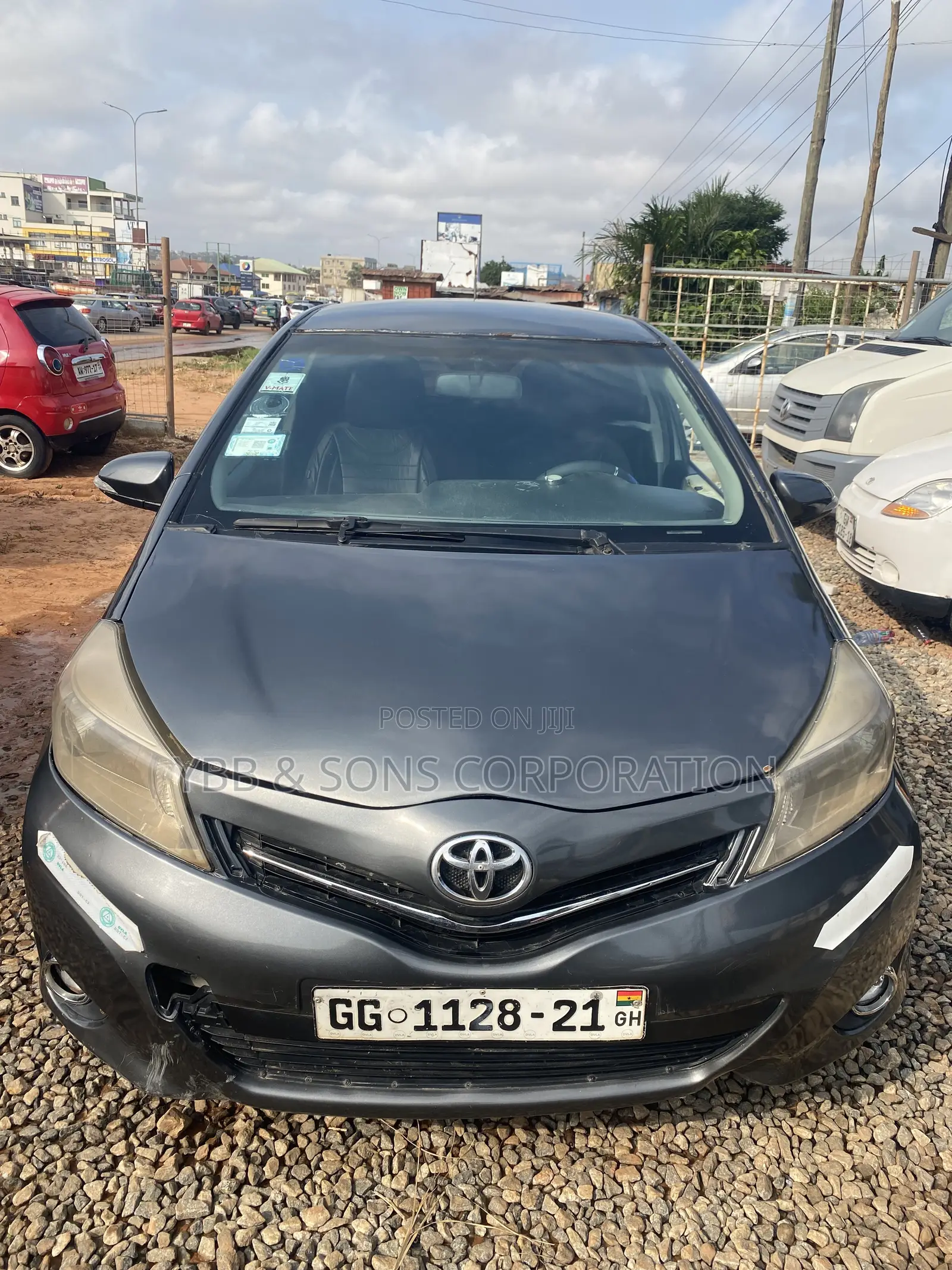 Toyota Yaris 2012 Gray