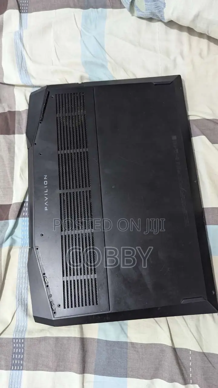 Laptop HP Pavilion 15 8GB Intel Core i5 HDD+SSD 512GB