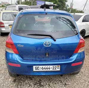 Toyota Vitz 2010 Blue