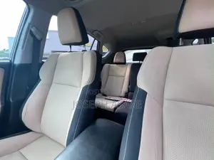 Toyota RAV4 XLE 4dr SUV AWD (2.5L 4cyl 6A) 2018 Brown