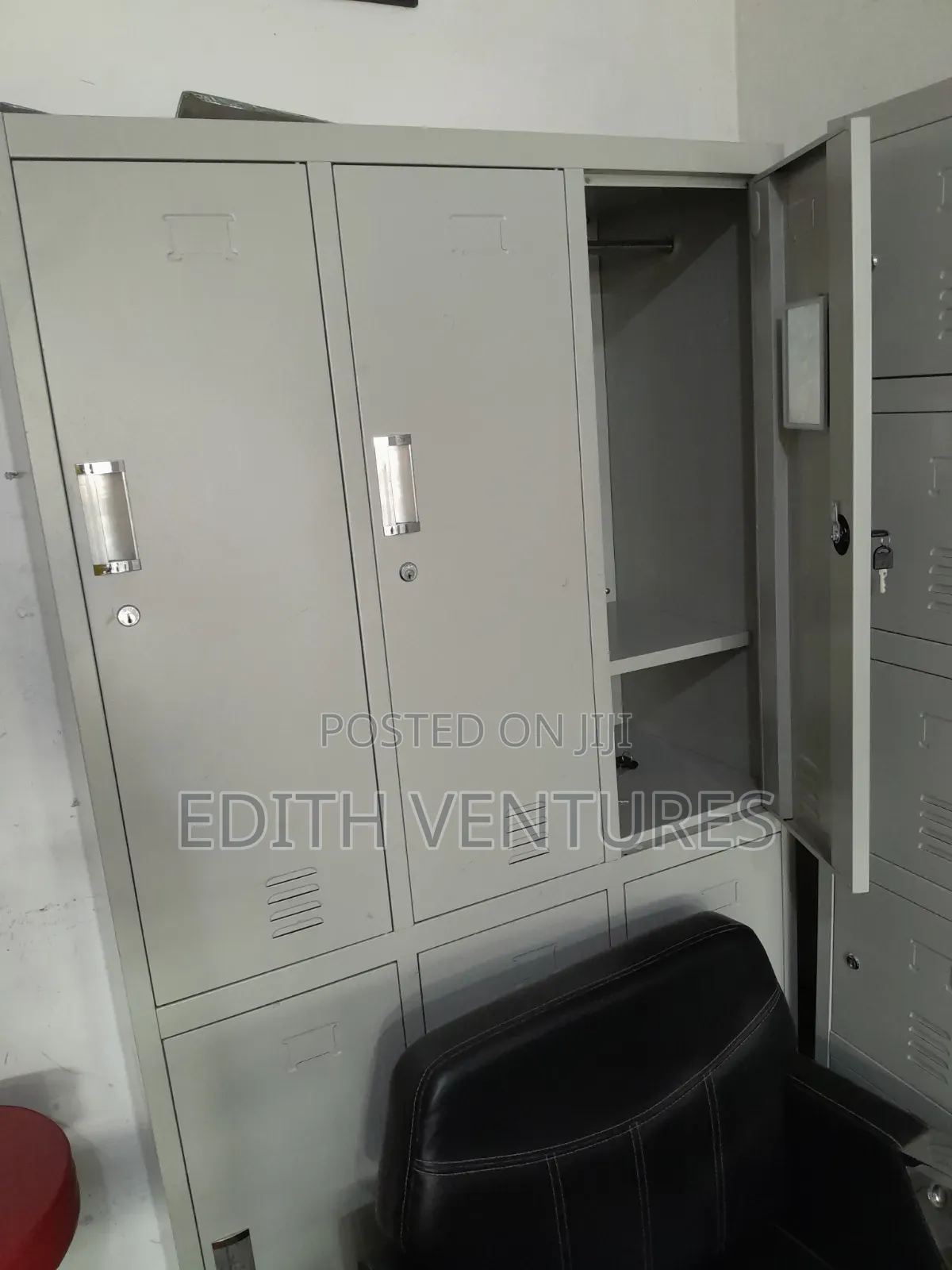 6 Doors Lockable Cabinet