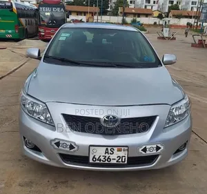 Toyota Corolla 2010 Silver