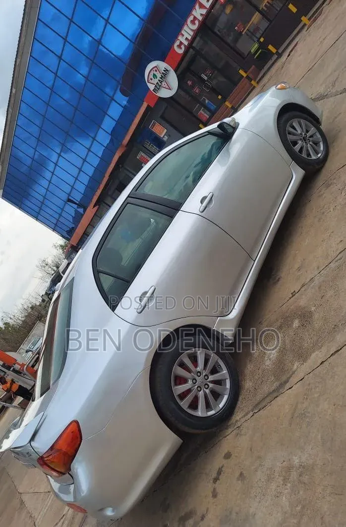 Toyota Corolla 2010 Silver