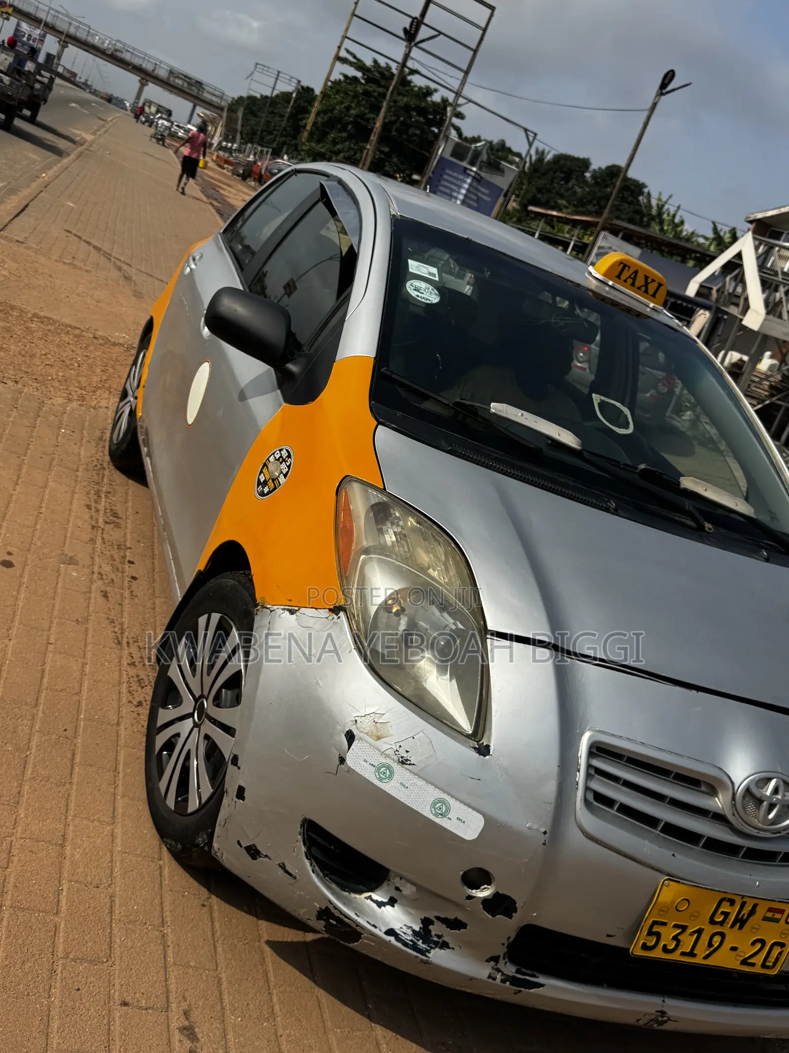 Toyota Yaris 2011 Silver
