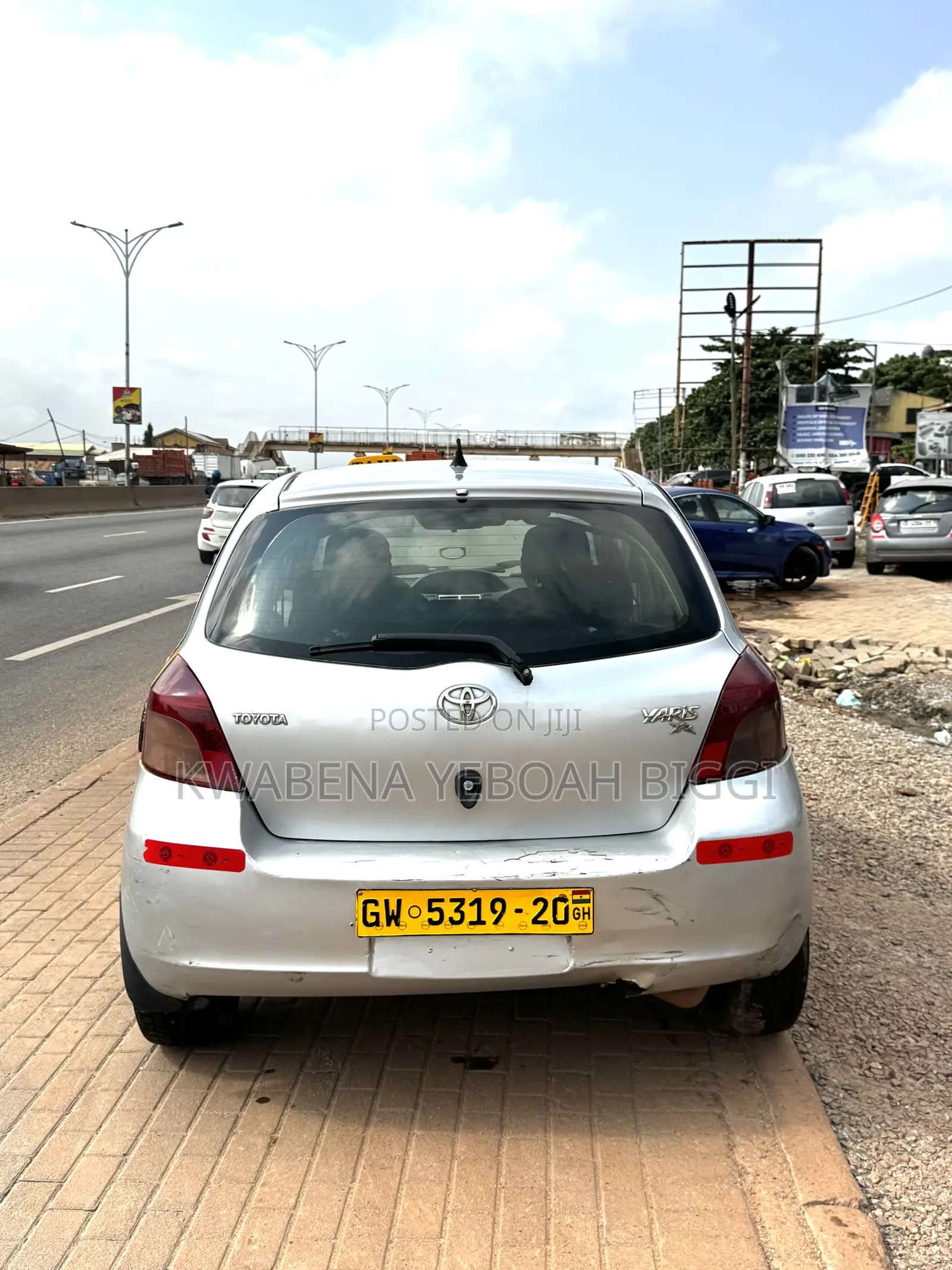 Toyota Yaris 2011 Silver
