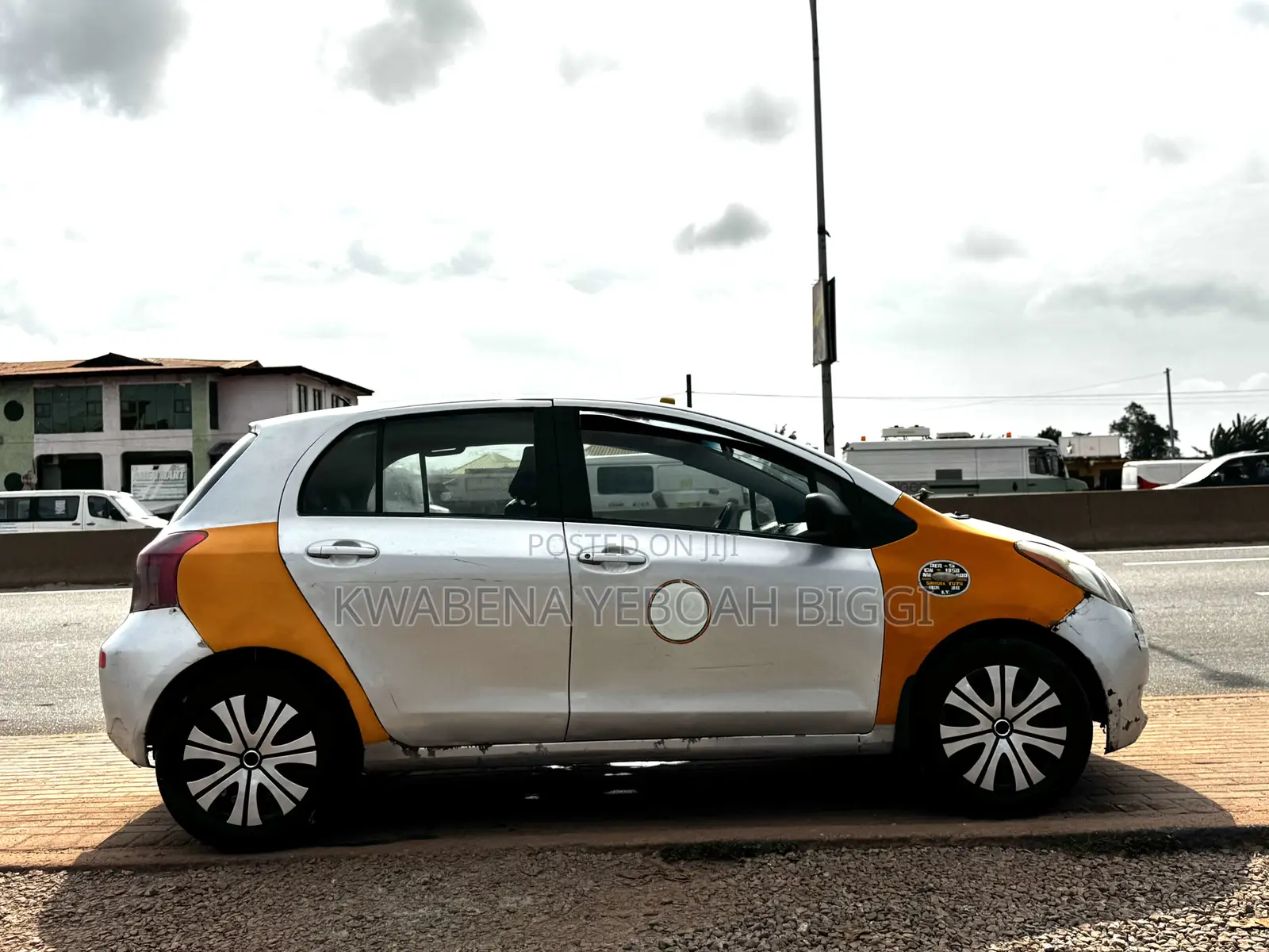 Toyota Yaris 2011 Silver