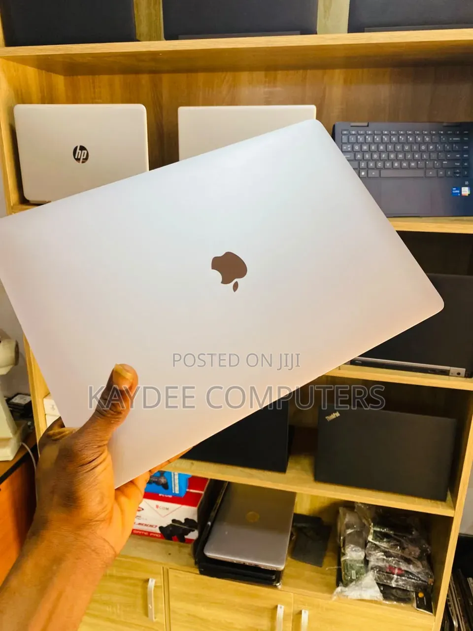 Laptop Apple MacBook Pro 2019 32GB Intel Core i9 SSD 512GB