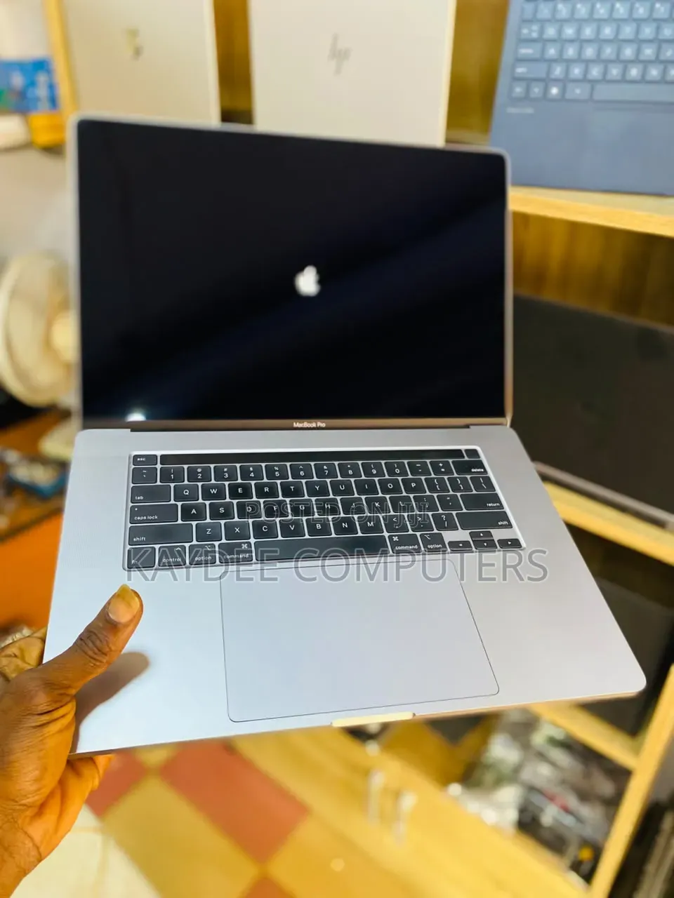 Laptop Apple MacBook Pro 2019 32GB Intel Core i9 SSD 512GB