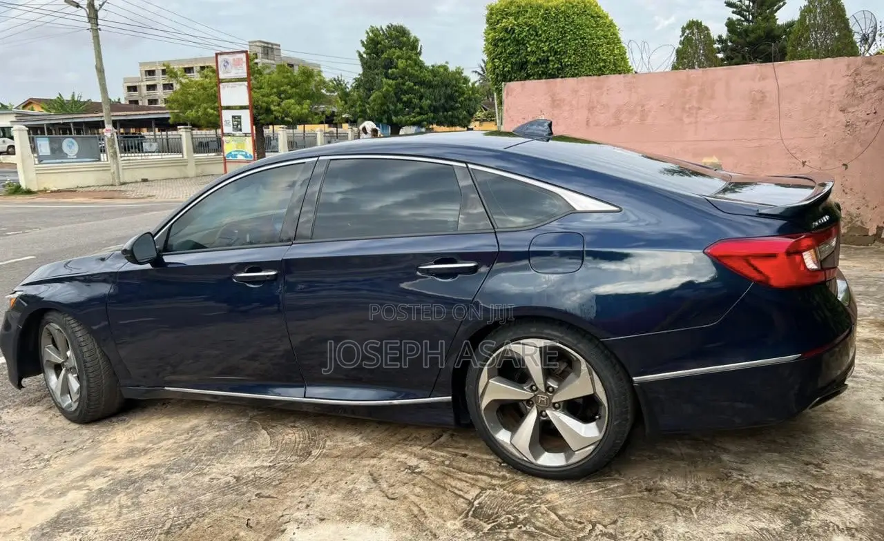 Honda Accord Sport (2.0L 4cyl Turbo 10A) 2019 Blue