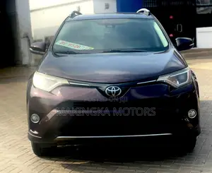 Toyota RAV4 XSE 2019 Red