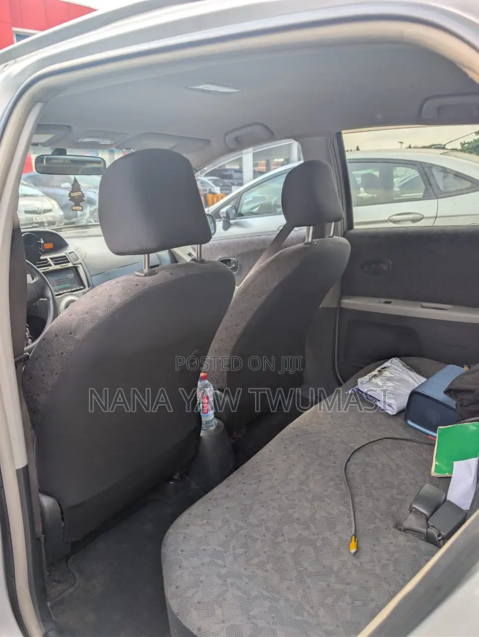 Toyota Vitz 1.3 FWD 3dr 2010 Silver