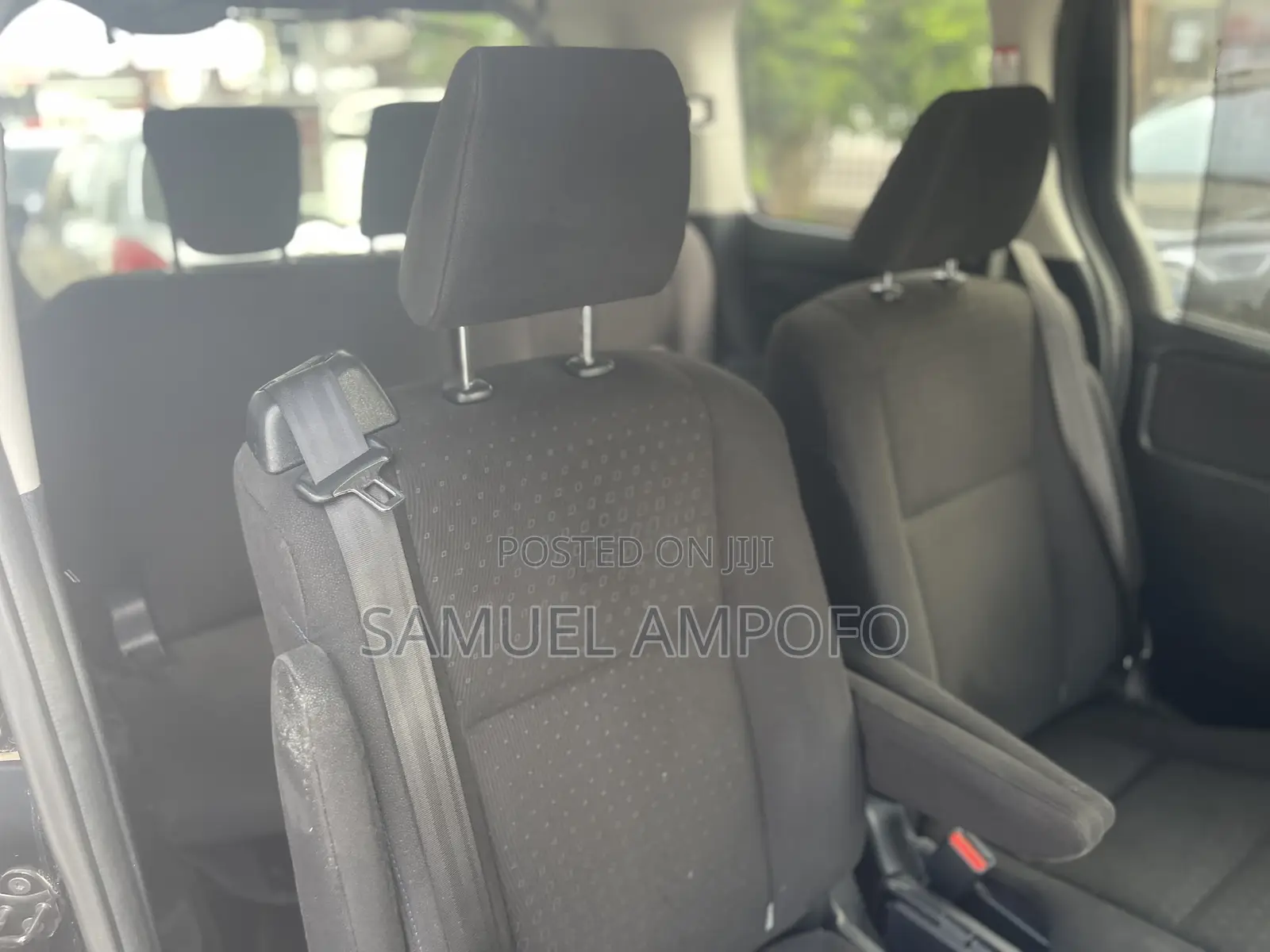 Toyota Voxy Hybrid V 2WD 7-Seater 2015 Black