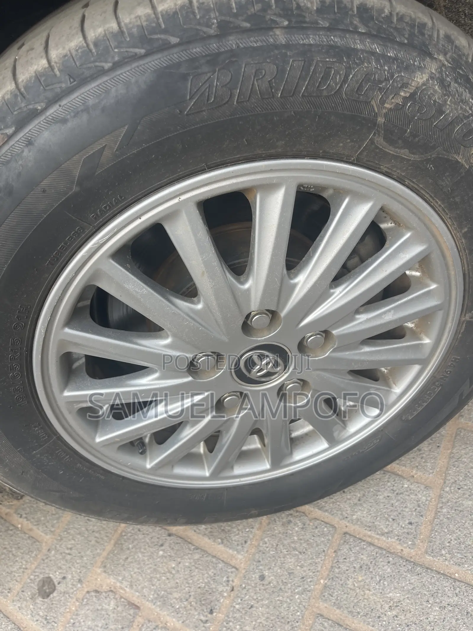 Toyota Voxy Hybrid V 2WD 7-Seater 2015 Black