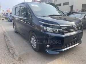 Toyota Voxy Hybrid V 2WD 7-Seater 2015 Black