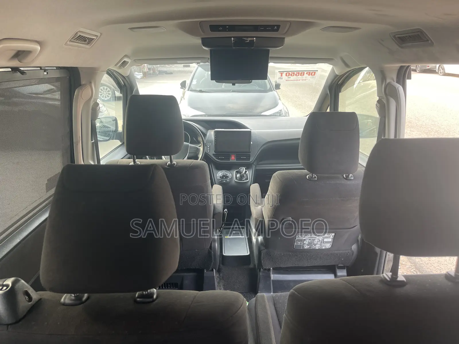 Toyota Voxy Hybrid V 2WD 7-Seater 2015 Black