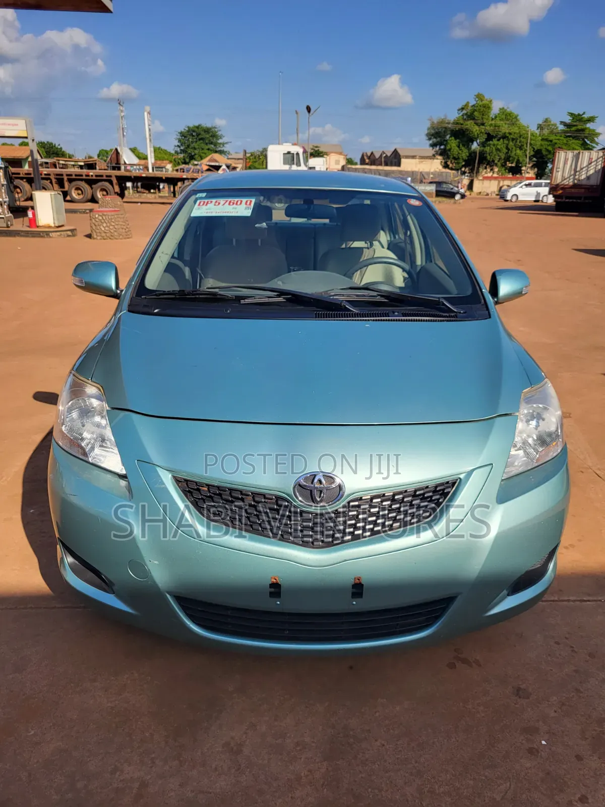 Toyota Belta 2012 Silver