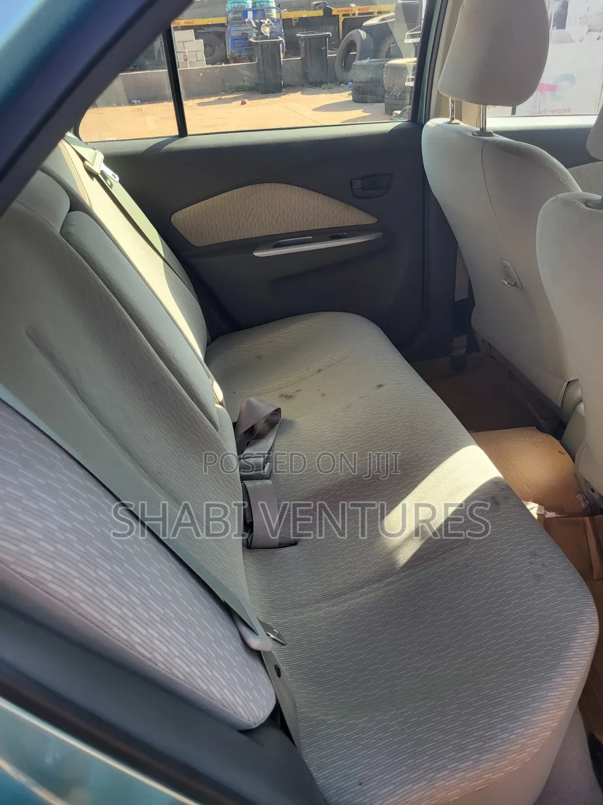Toyota Belta 2012 Silver