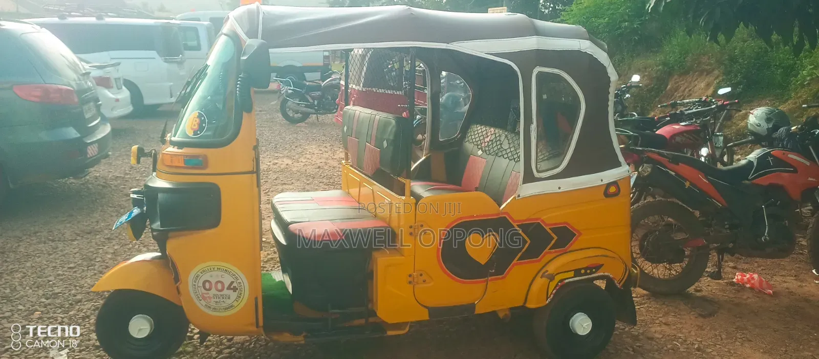 Bajaj RE 2025 Yellow