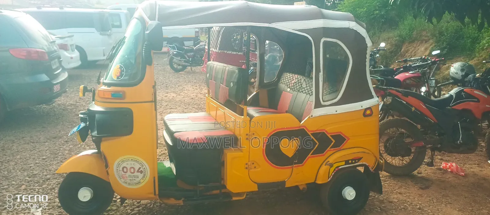 Bajaj RE 2025 Yellow