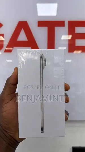 New Apple iPhone 17 256 GB