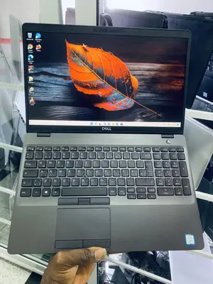 Laptop Dell Latitude 5500 16GB Intel Core i7 SSD 256GB