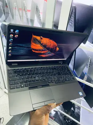 Laptop Dell Latitude 5500 16GB Intel Core i7 SSD 256GB