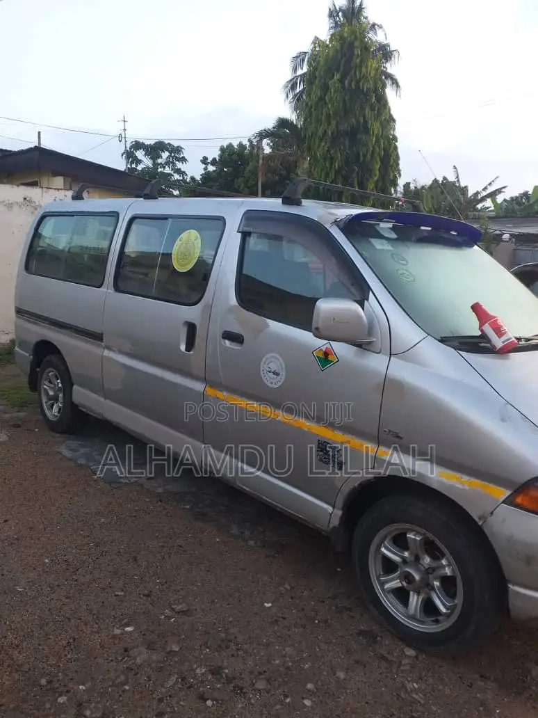 Toyota HiAce 2008 Grey