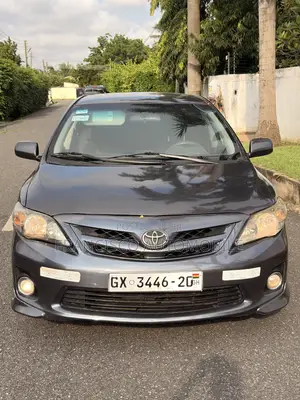 Toyota Corolla S 4dr Sedan (1.8L 4cyl 4A) 2013 Gray