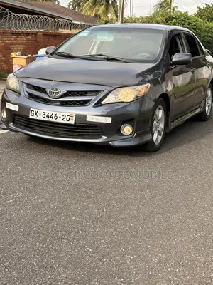 Toyota Corolla S 4dr Sedan (1.8L 4cyl 4A) 2013 Gray