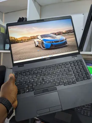 Laptop Dell Latitude 5500 8GB Intel Core i5 SSD 256GB