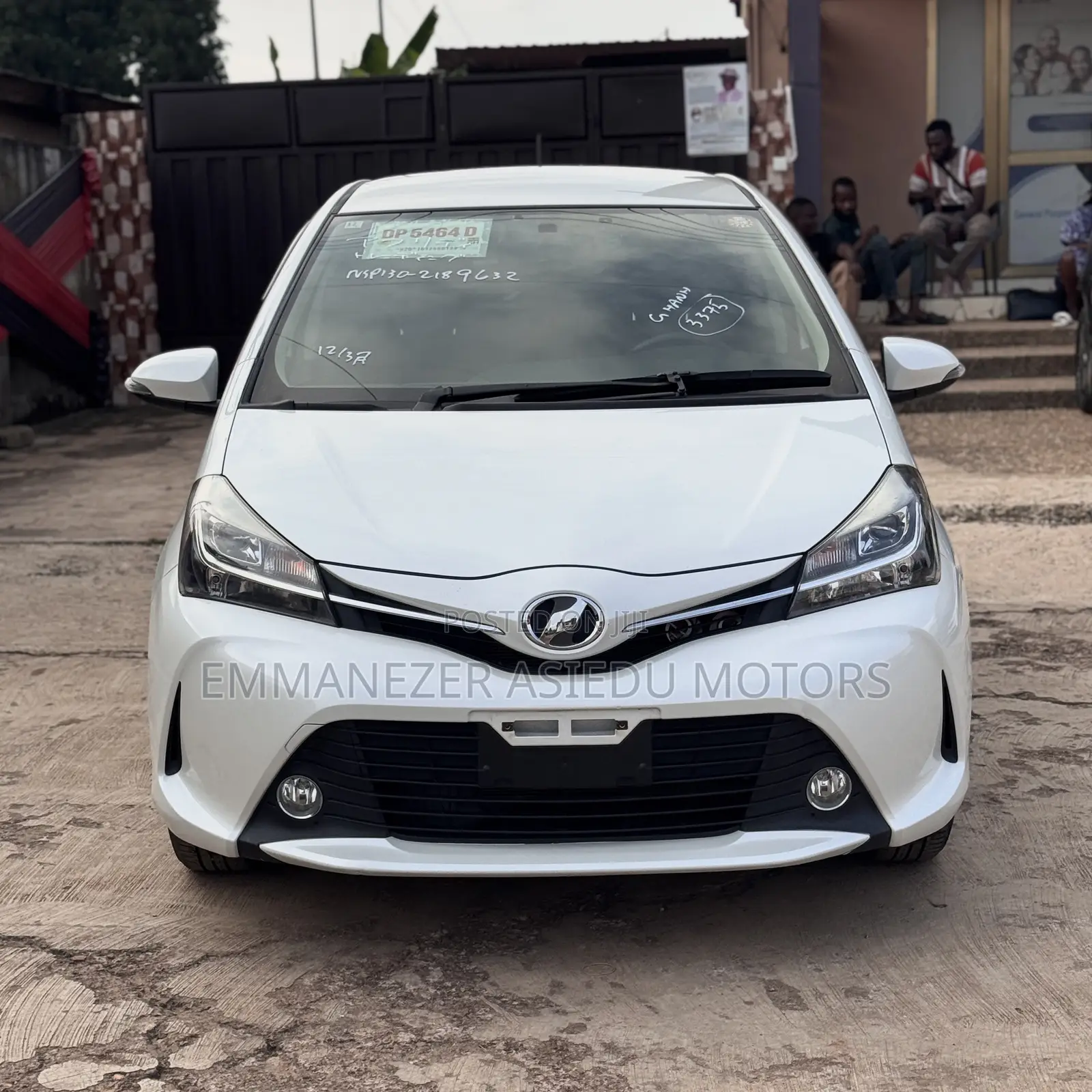 Toyota Vitz 1.3 FWD 5dr 2015 Pearl