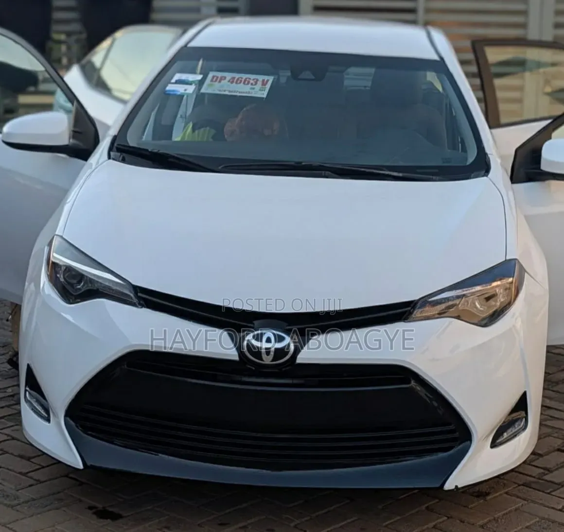 Toyota Corolla LE ECO 4dr Sedan (1.8L 4cyl CVT) 2017 White