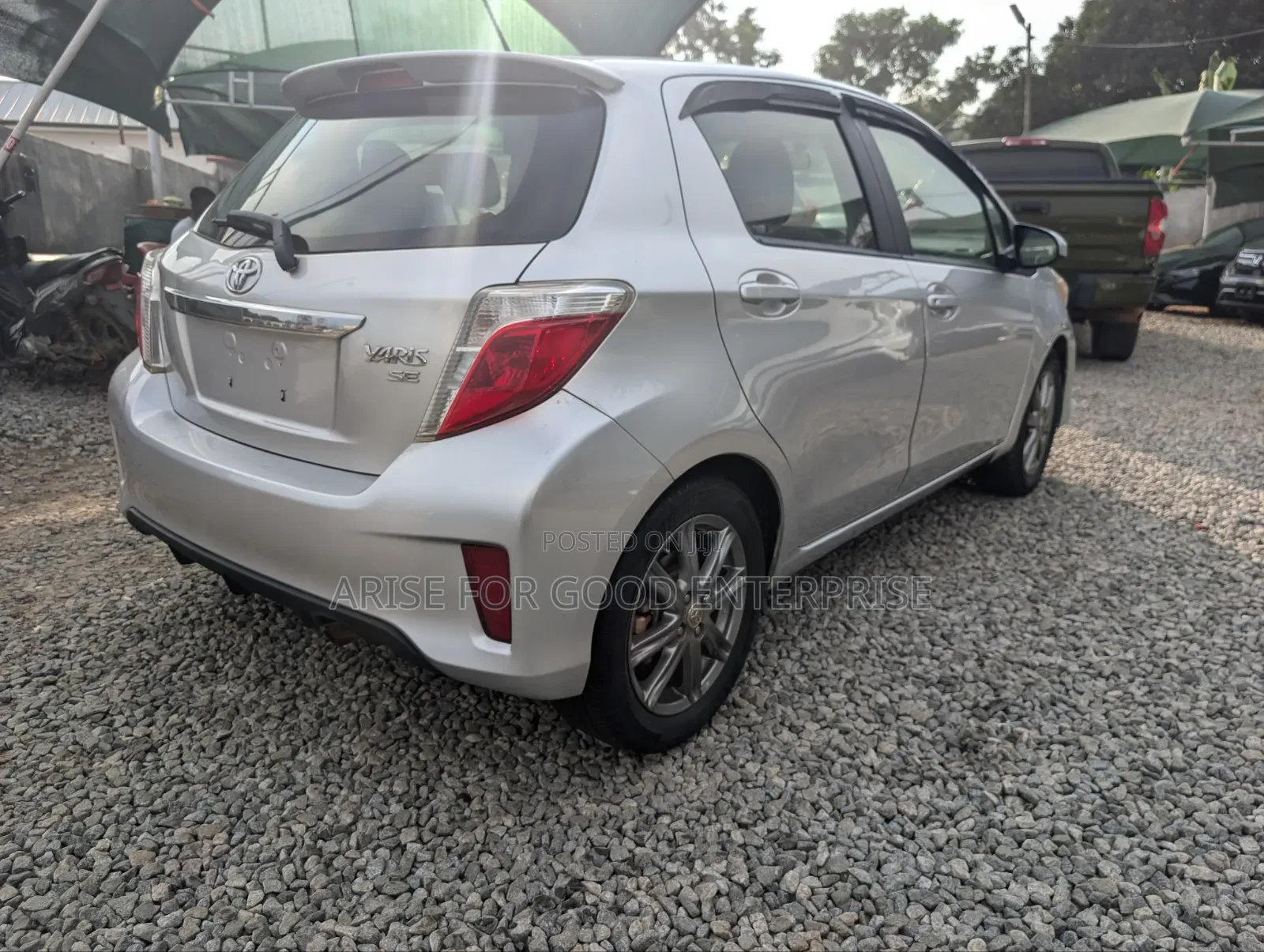 Toyota Yaris SE Hatchback 5dr 2013 Silver
