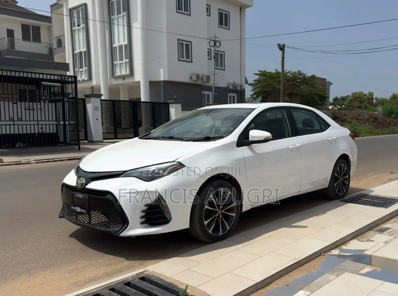 Toyota Corolla XSE 4dr Sedan (1.8L 4cyl CVT) 2017 White