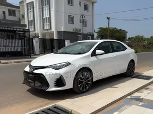 Toyota Corolla XSE 4dr Sedan (1.8L 4cyl CVT) 2017 White