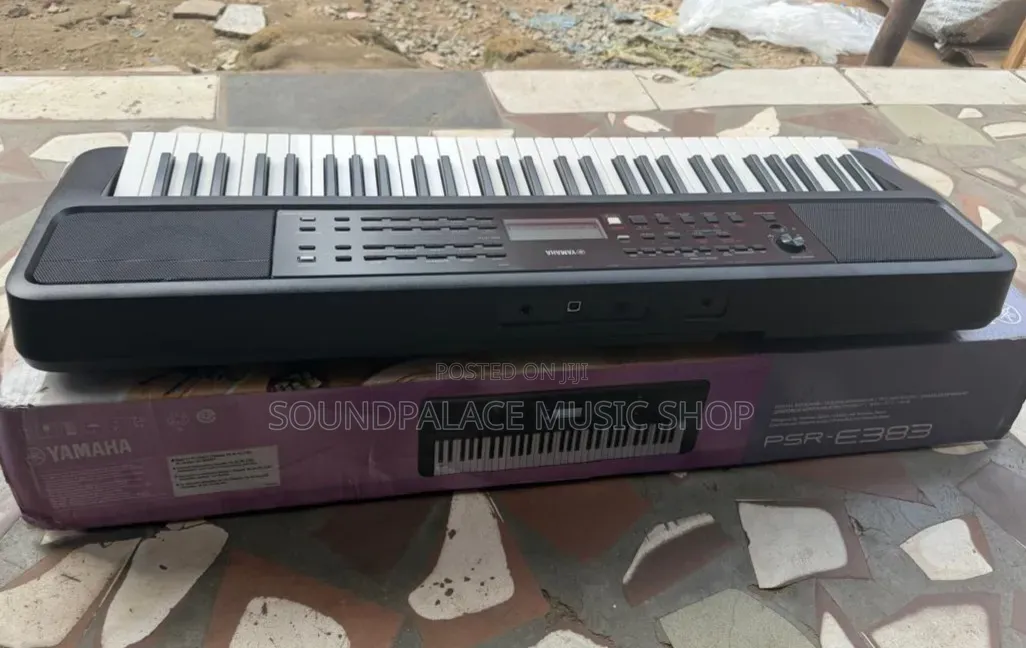 Yamaha PSR-E383 61-Key Portable Keyboard