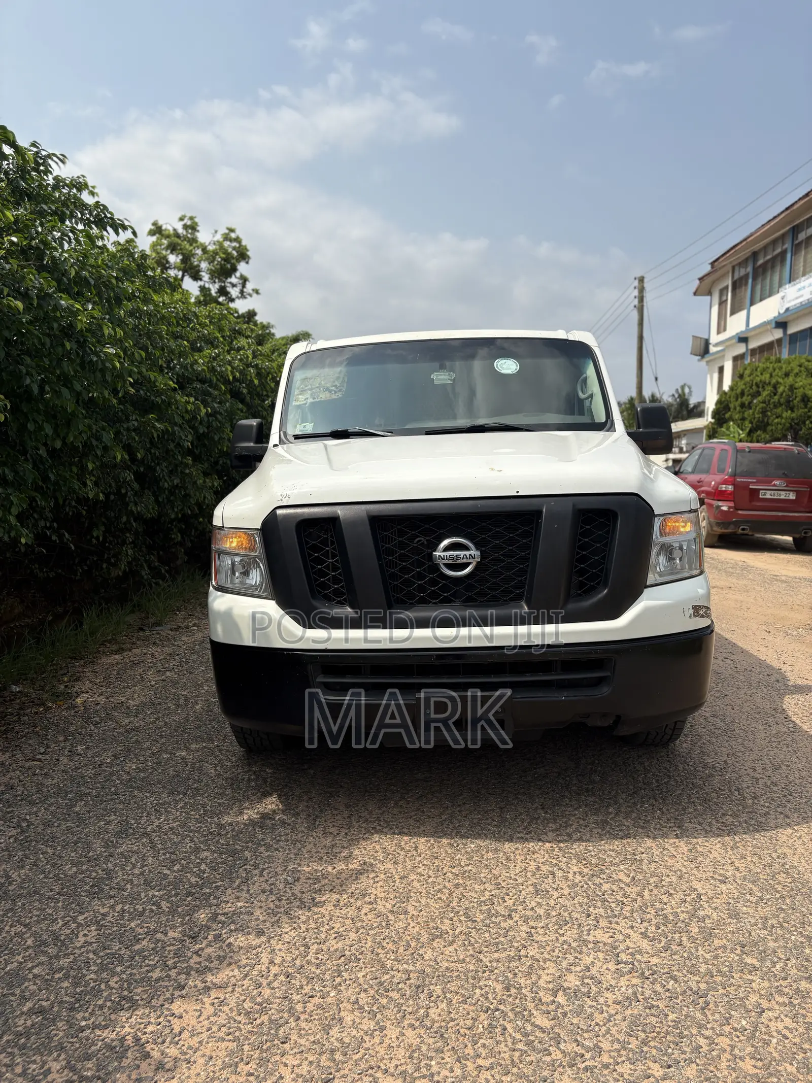 Nissan Caravan (Urvan) 2019 White