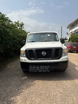 Nissan Caravan (Urvan) 2019 White