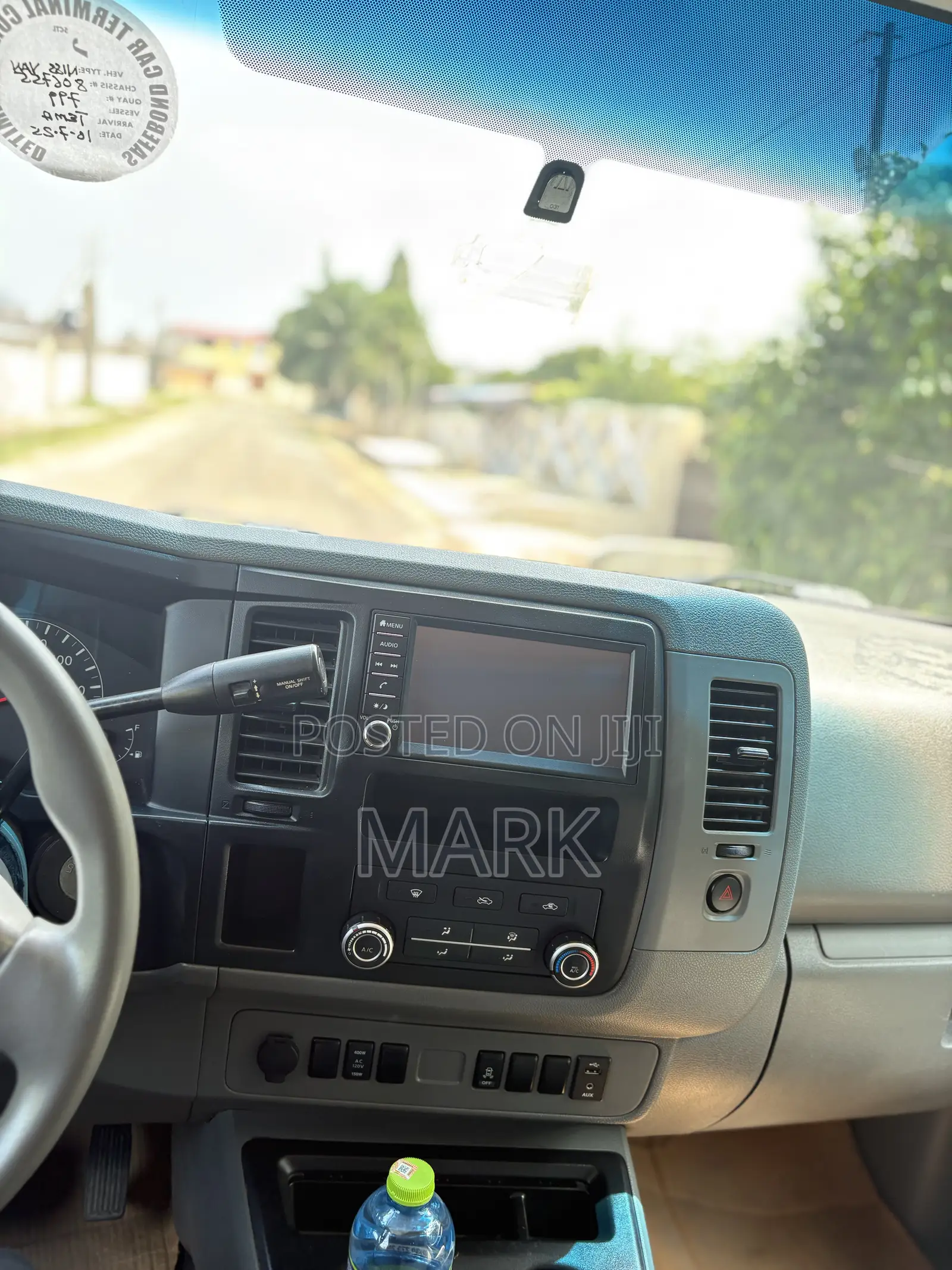 Nissan Caravan (Urvan) 2019 White