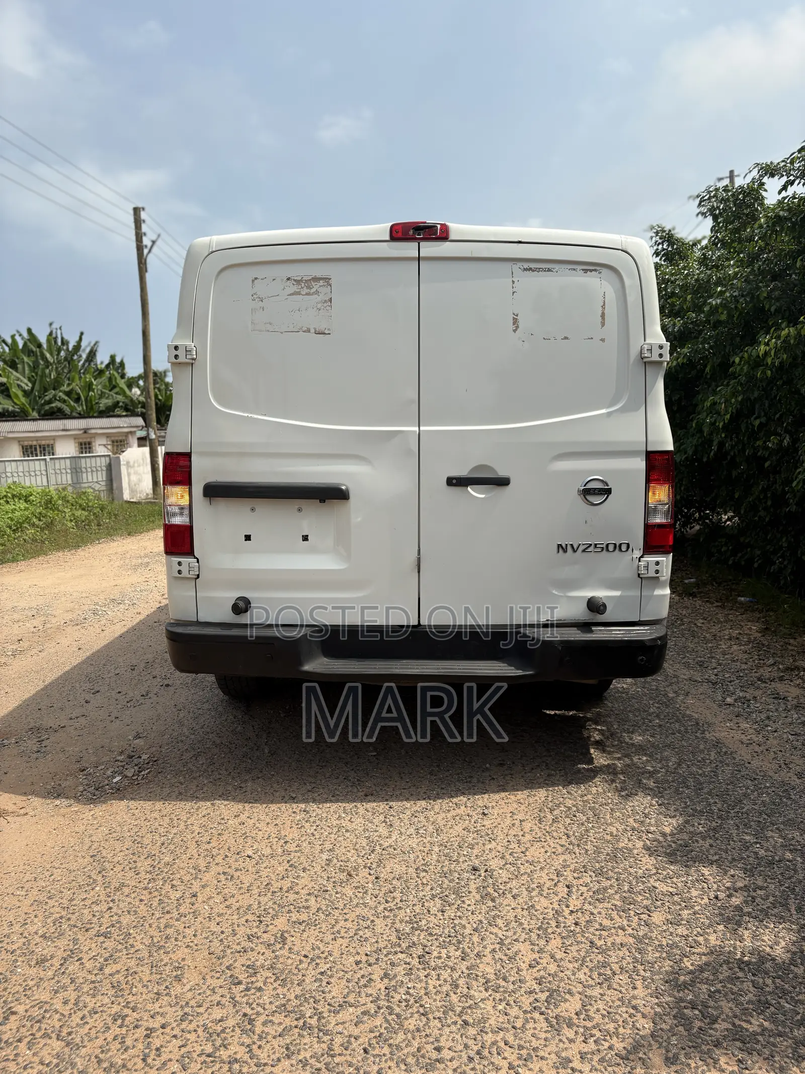 Nissan Caravan (Urvan) 2019 White