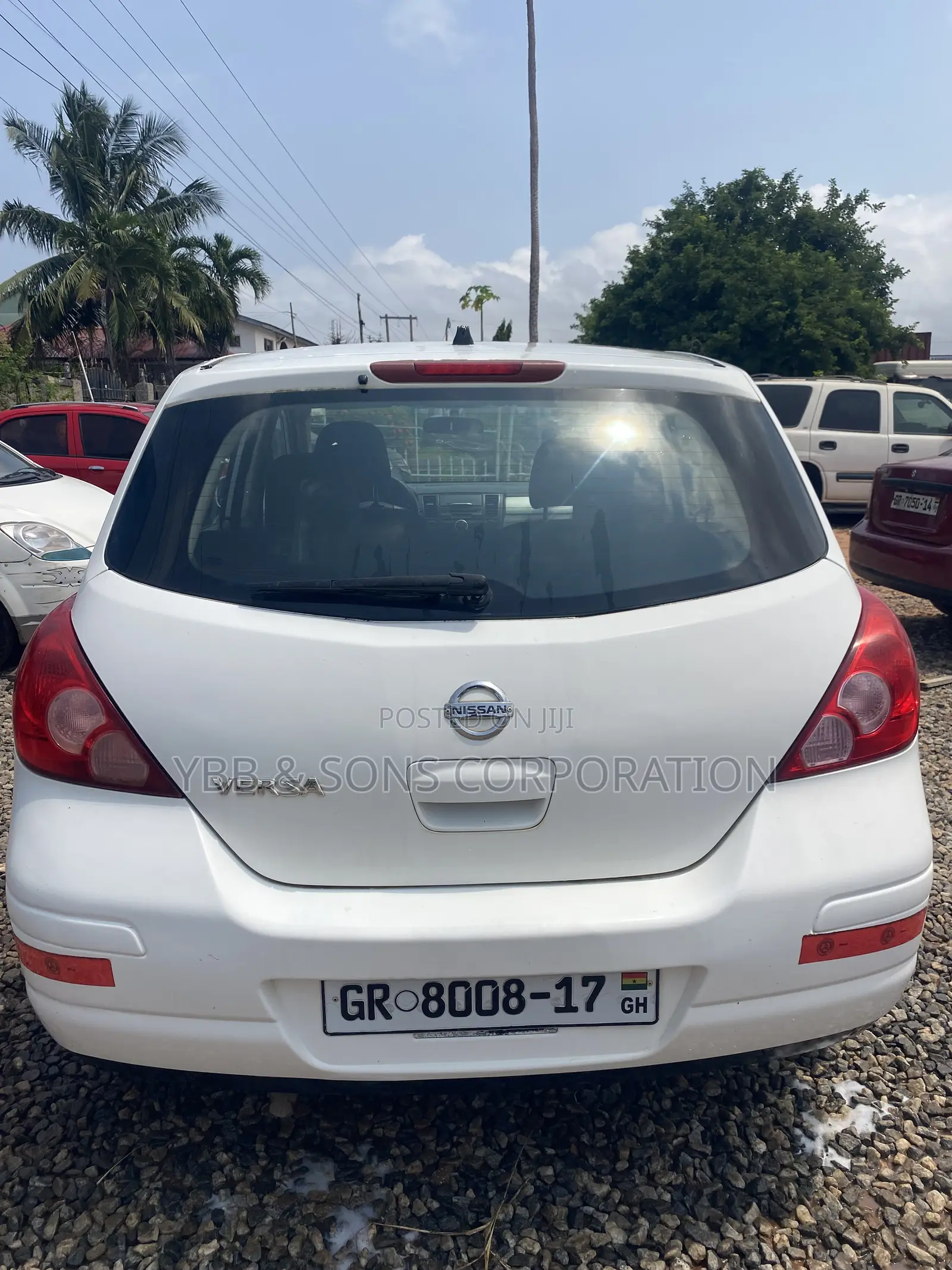 Nissan Versa 2009 White