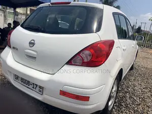 Nissan Versa 2009 White