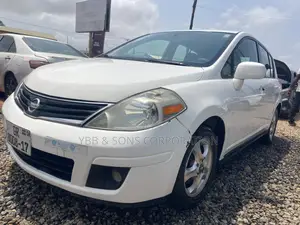 Nissan Versa 2009 White