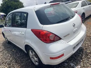 Nissan Versa 2009 White