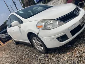 Nissan Versa 2009 White