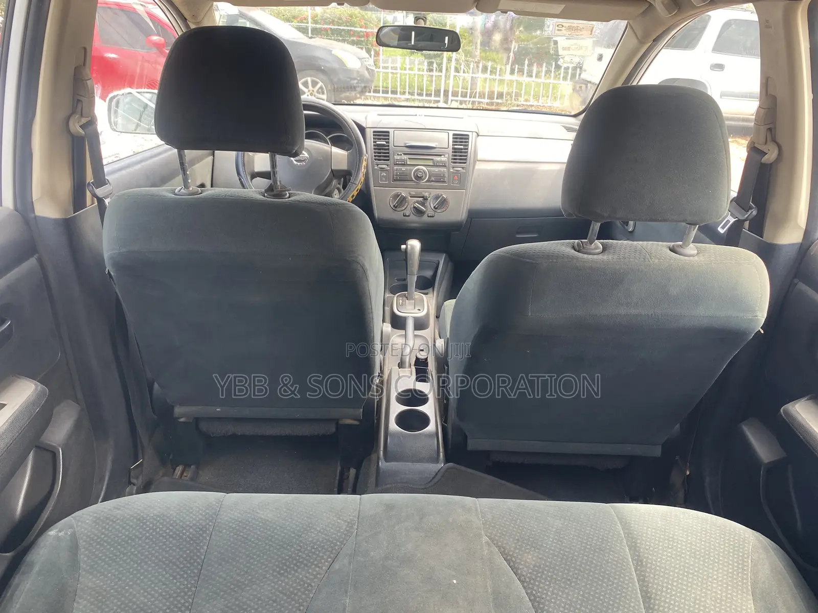 Nissan Versa 2009 White