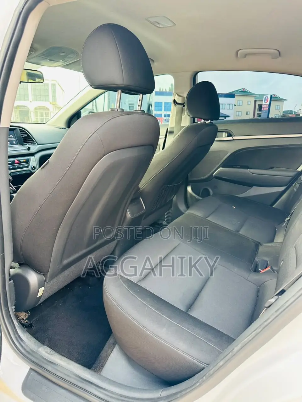 Hyundai Elantra SE Sedan FWD (2.0L 4cyl 6M) 2017 White