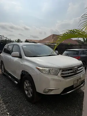Toyota Highlander Limited 2012 White